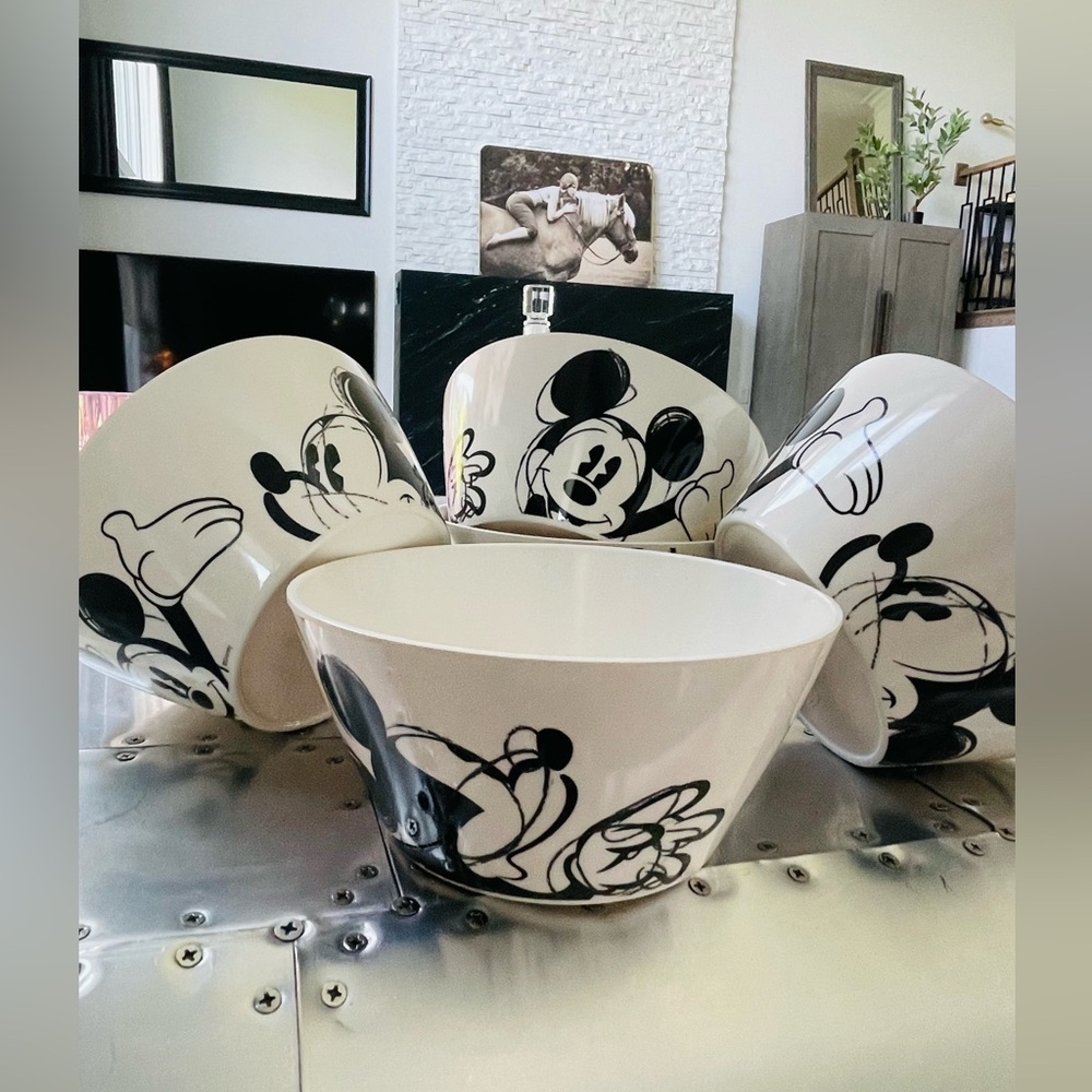 ZAK! Designs Mickey Mouse sketch art cereal bowls